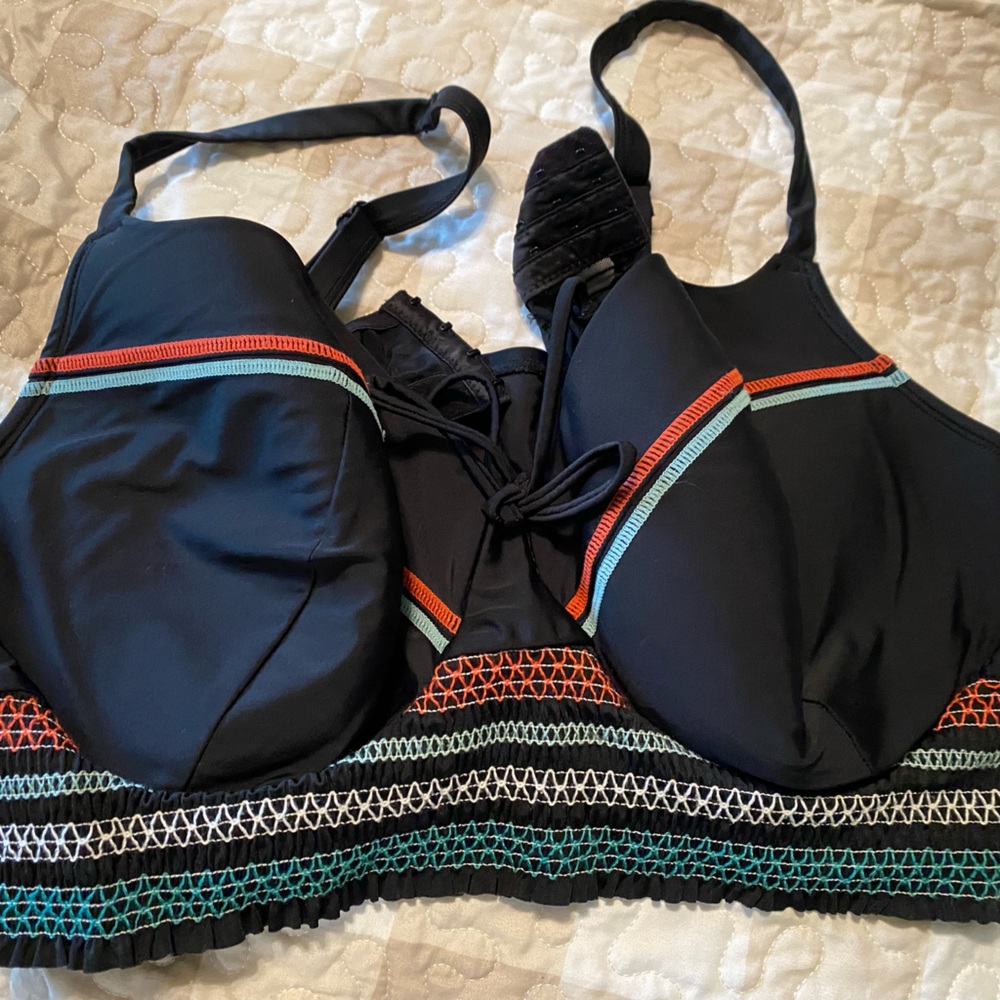 Cacique Swim top size 44DDD